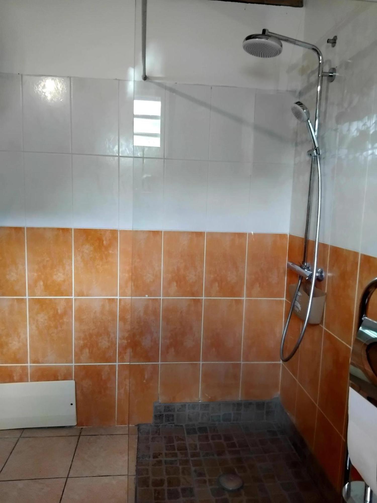 Appartement Elegant Avec Jacuzzi A 40m² Bouillante