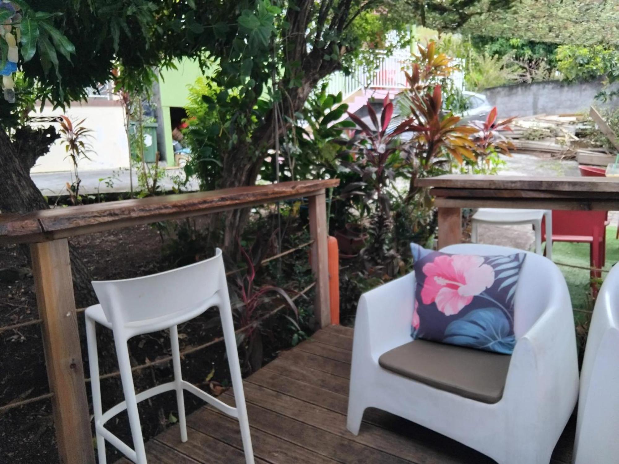 Elegant Avec Jacuzzi A 40m² Appartement Bouillante
