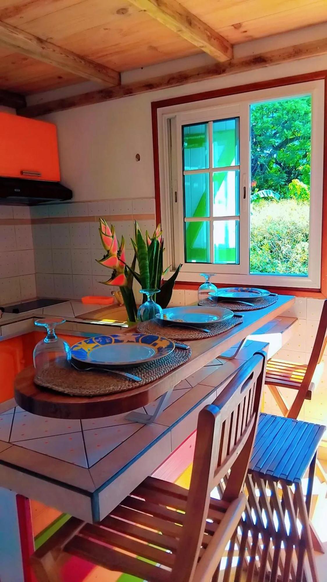 Appartement Elegant Avec Jacuzzi A 40m² Bouillante