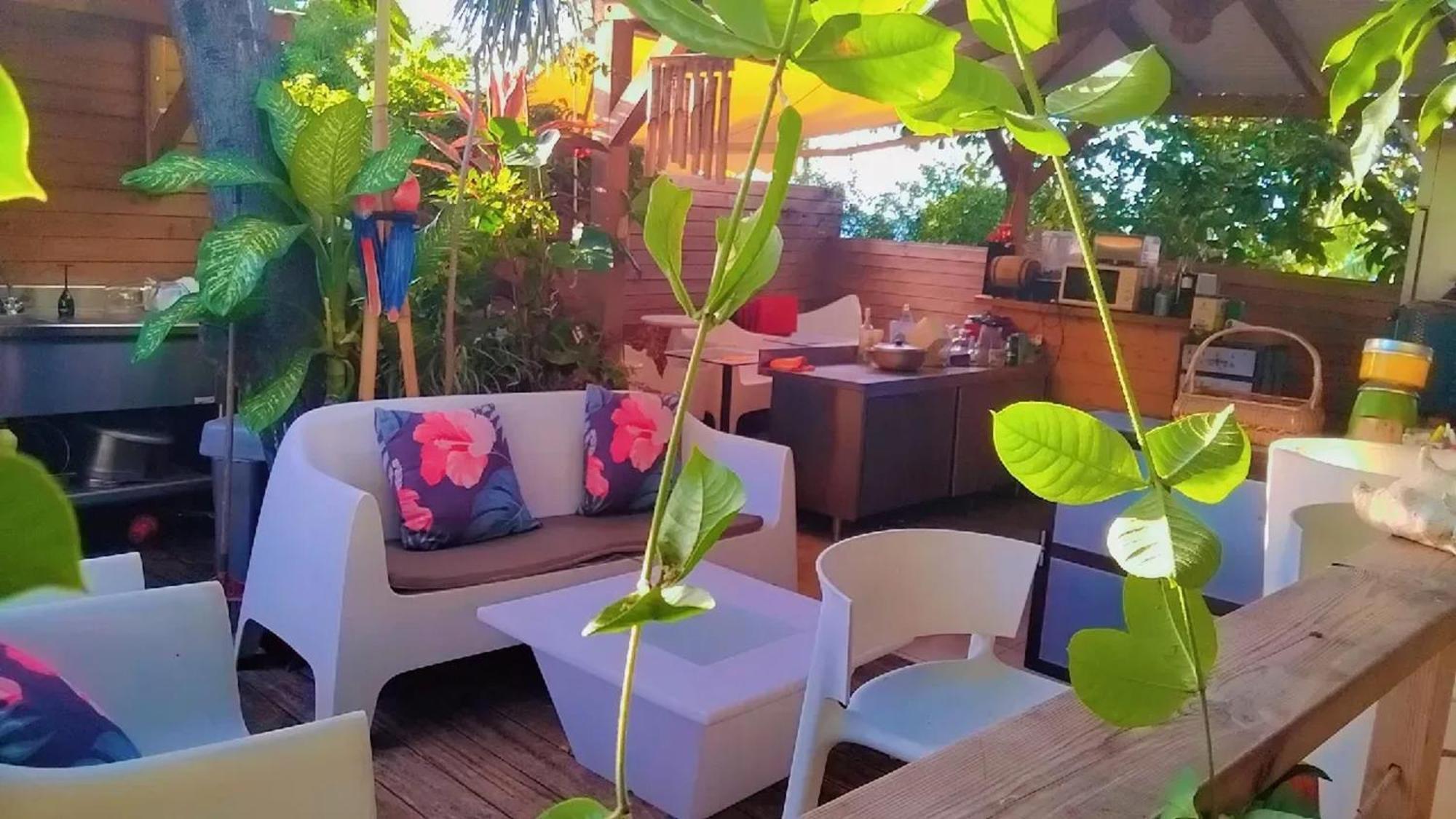 Elegant Avec Jacuzzi A 40m² Apartment *